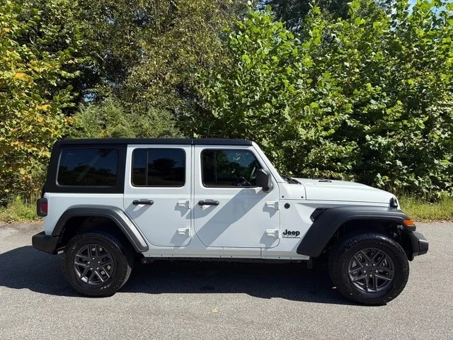 2025 Jeep JL Wrangler - Image 6 of 21
