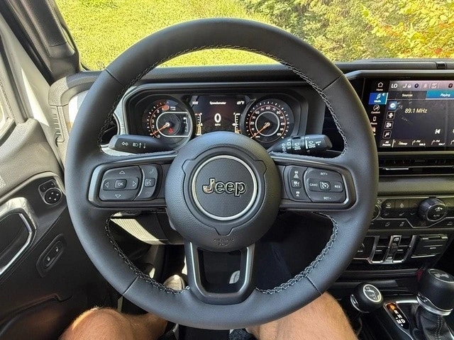 2025 Jeep JL Wrangler - Image 21 of 21