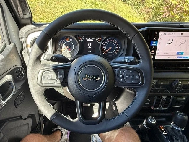 2025 Jeep JL Wrangler - Image 21 of 21