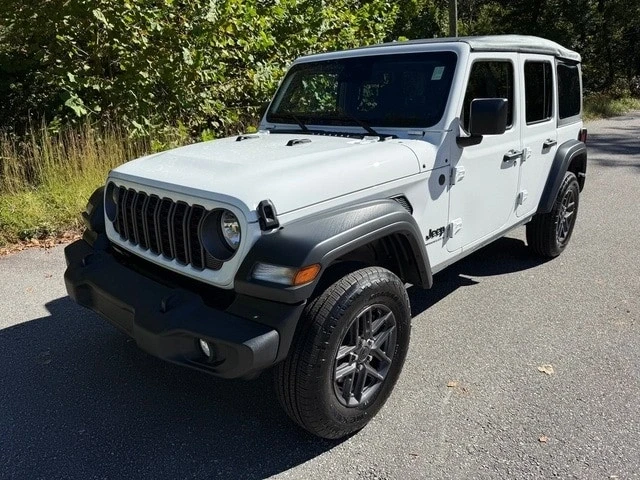2025 Jeep JL Wrangler - Image 3 of 21