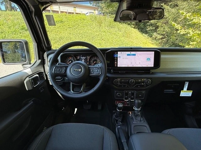 2025 Jeep JL Wrangler - Image 11 of 21