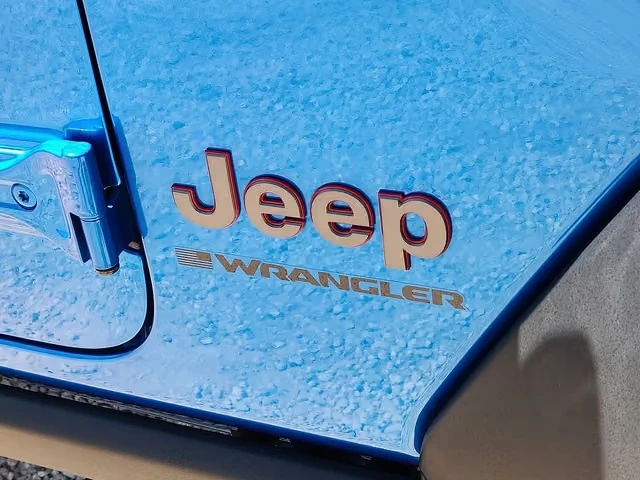 2025 Jeep JL Wrangler - Image 9 of 20