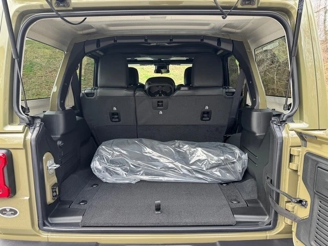 2025 Jeep JL Wrangler - Image 19 of 21