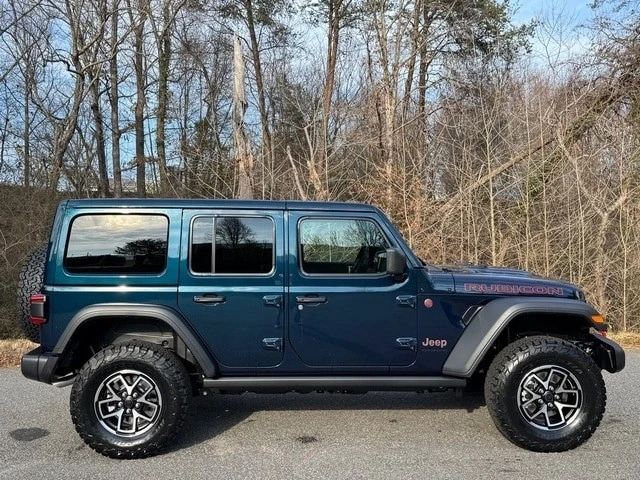 2025 Jeep JL Wrangler - Image 6 of 21