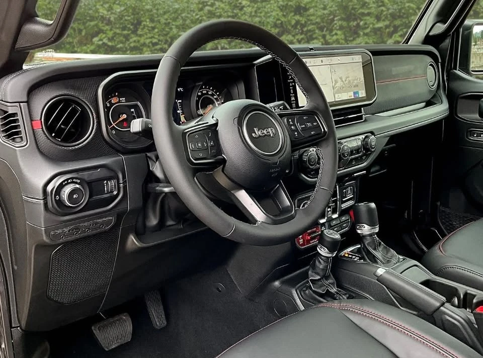 2025 Jeep JL Wrangler - Image 2 of 9