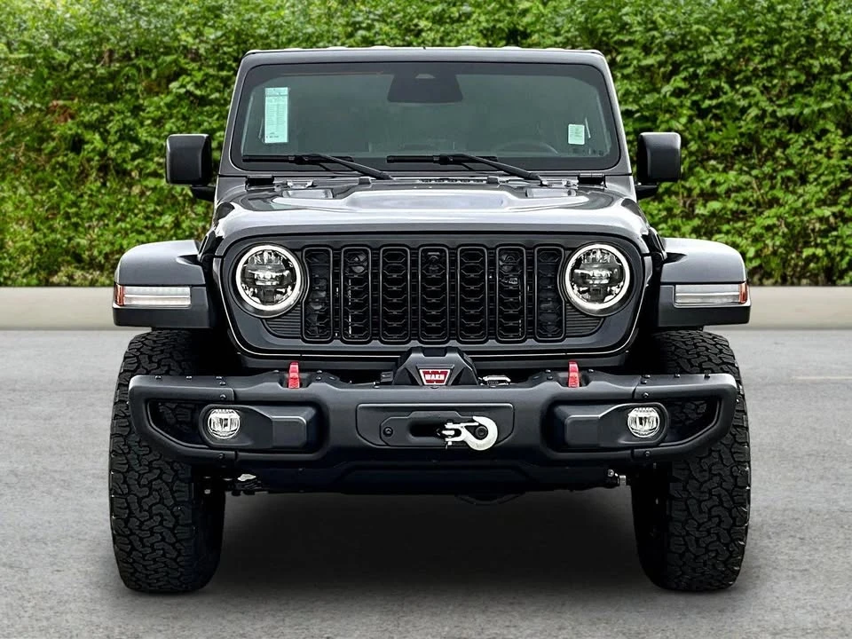2025 Jeep JL Wrangler - Image 5 of 9