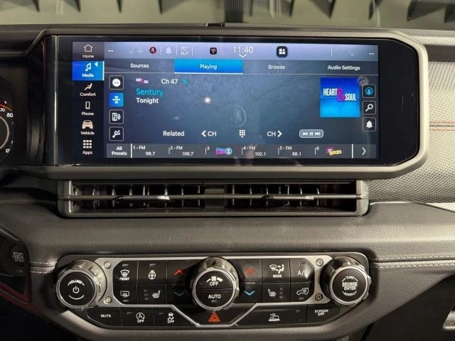 2025 Jeep JL Wrangler - Image 19 of 21