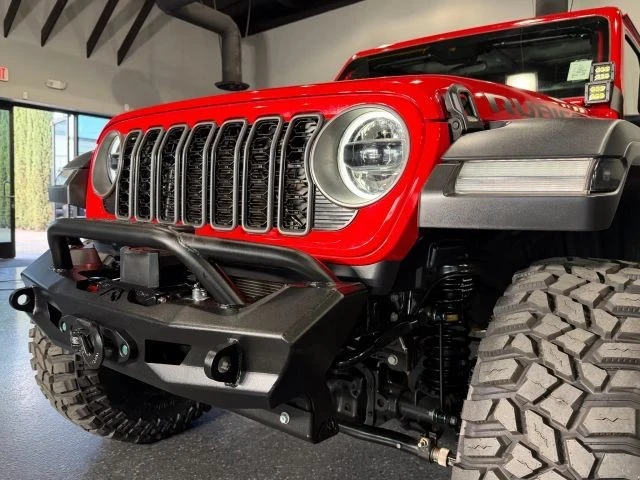2025 Jeep JL Wrangler - Image 5 of 21
