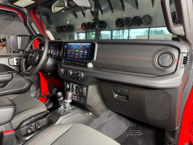 2025 Jeep JL Wrangler - Image 17 of 21