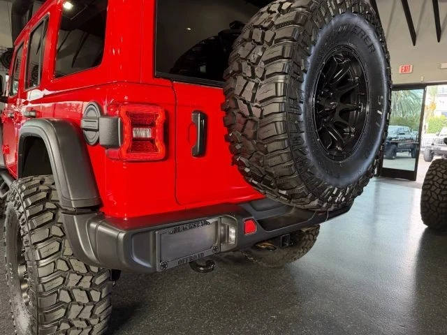2025 Jeep JL Wrangler - Image 9 of 21