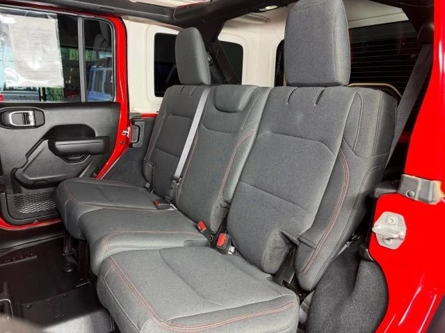 2025 Jeep JL Wrangler - Image 15 of 21