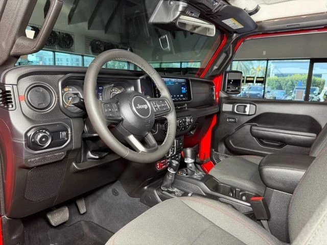2025 Jeep JL Wrangler - Image 13 of 21