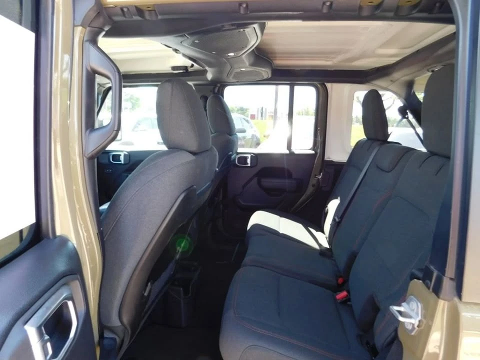2025 Jeep JL Wrangler - Image 11 of 12