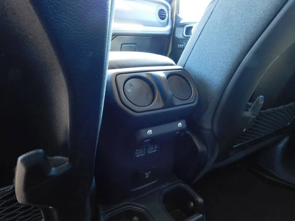 2025 Jeep JL Wrangler - Image 12 of 12