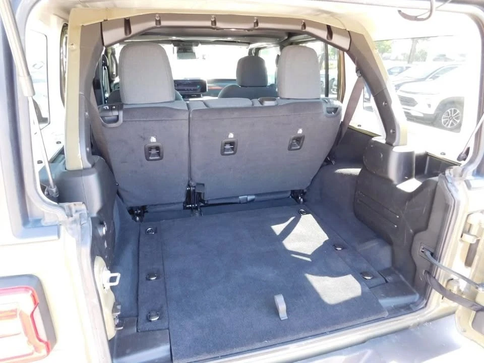 2025 Jeep JL Wrangler - Image 6 of 12