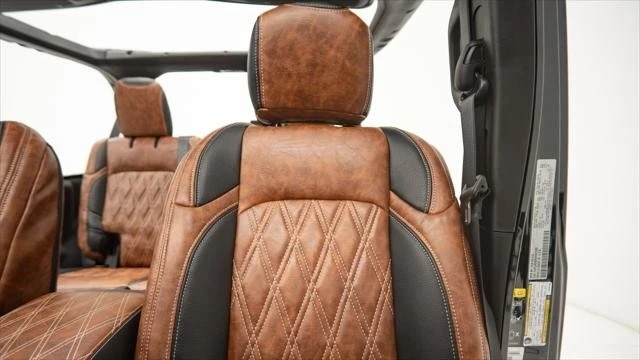 2025 Jeep JL Wrangler - Image 19 of 21