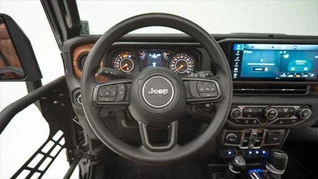 2025 Jeep JL Wrangler - Image 21 of 21