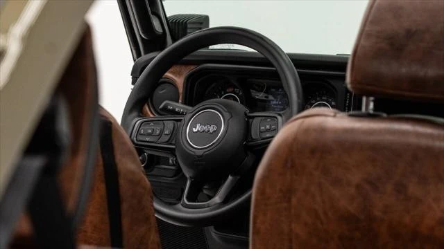 2025 Jeep JL Wrangler - Image 21 of 21