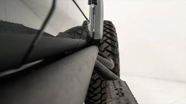 2025 Jeep JL Wrangler - Image 18 of 21