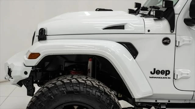 2025 Jeep JL Wrangler - Image 18 of 21