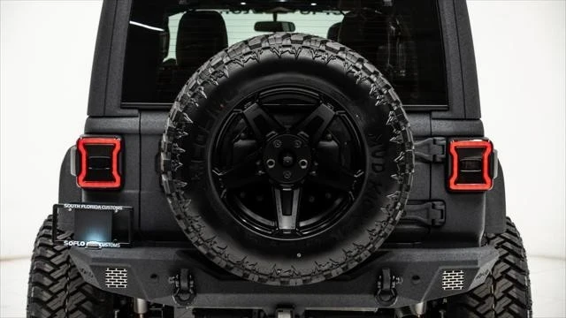 2025 Jeep JL Wrangler - Image 15 of 21
