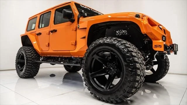 2025 Jeep JL Wrangler - Image 11 of 21