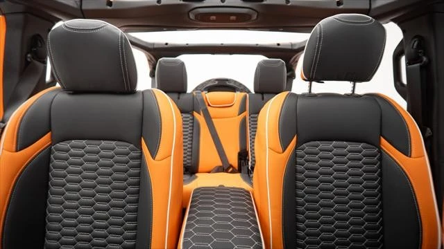 2025 Jeep JL Wrangler - Image 11 of 21