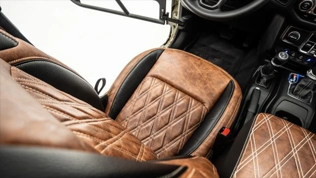 2025 Jeep JL Wrangler - Image 18 of 20