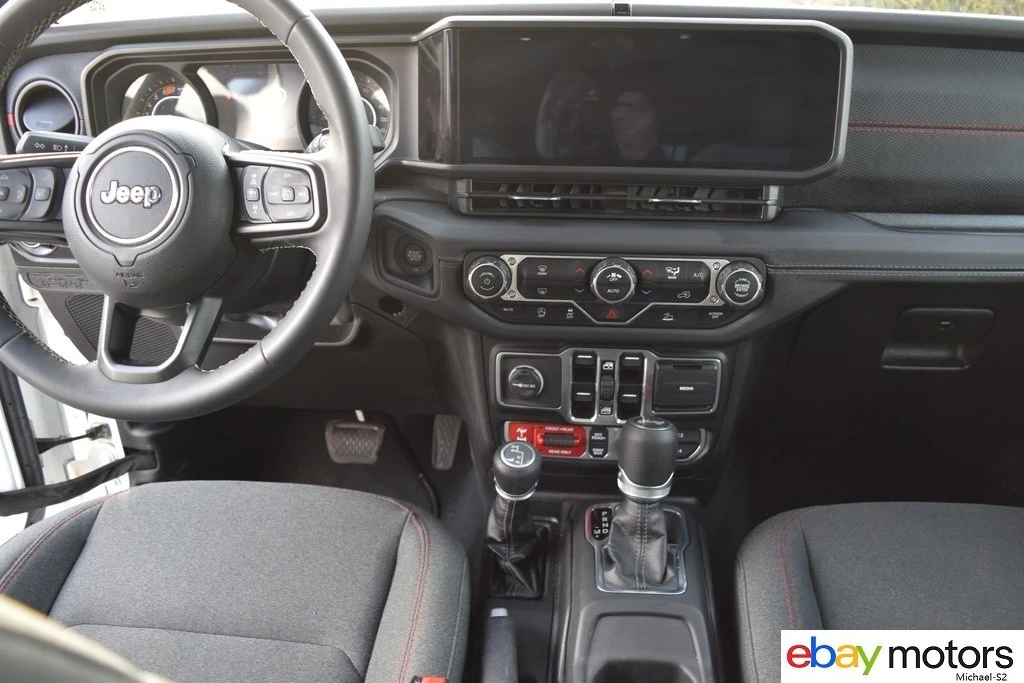 2025 Jeep JL Wrangler - Image 14 of 21