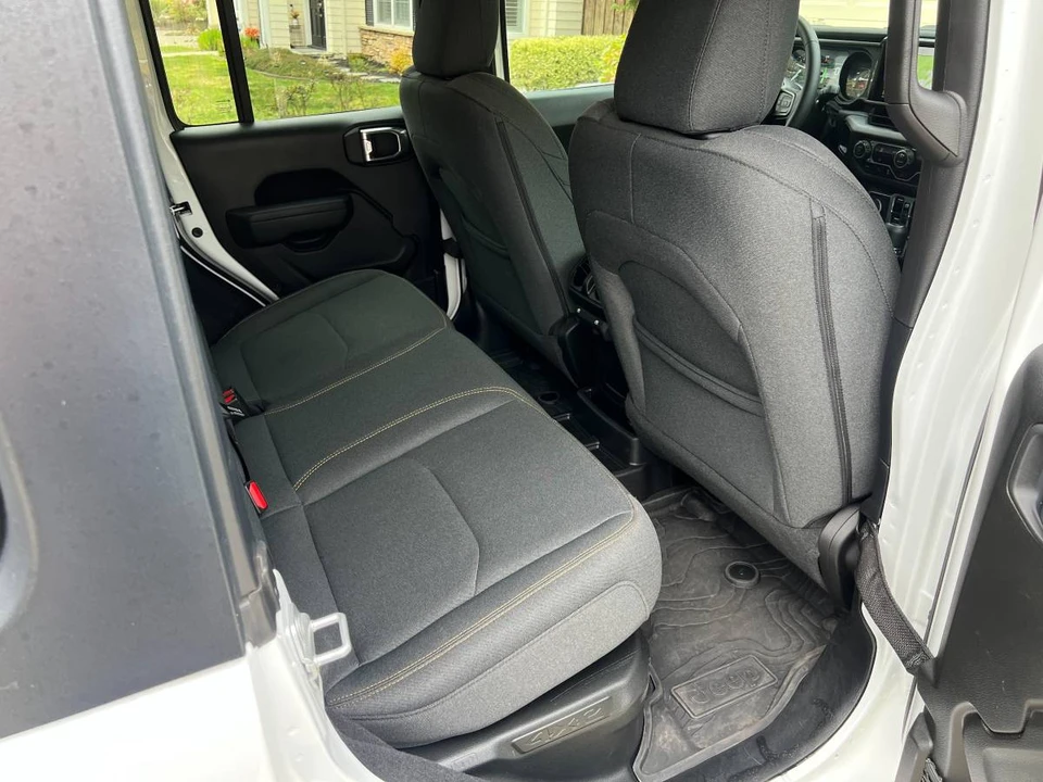 2025 Jeep JL Wrangler - Image 11 of 15