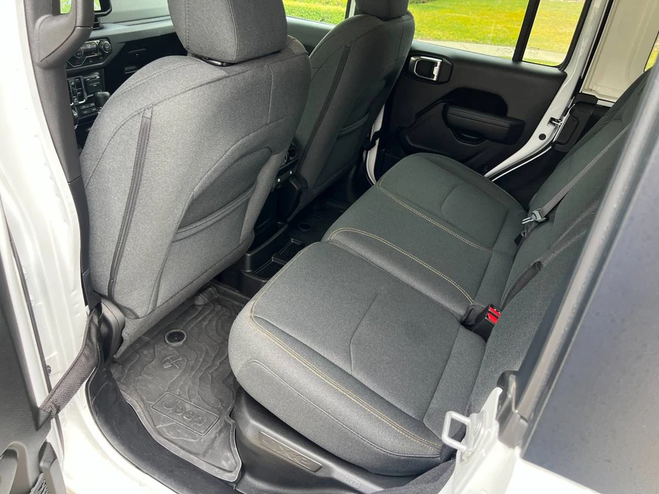 2025 Jeep JL Wrangler - Image 12 of 15