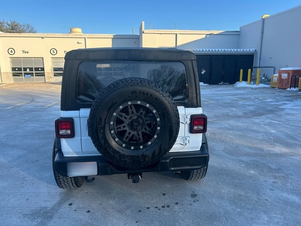 2025 Jeep JL Wrangler - Image 3 of 12