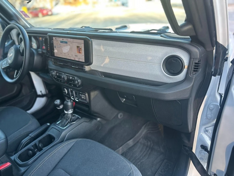 2025 Jeep JL Wrangler - Image 12 of 12
