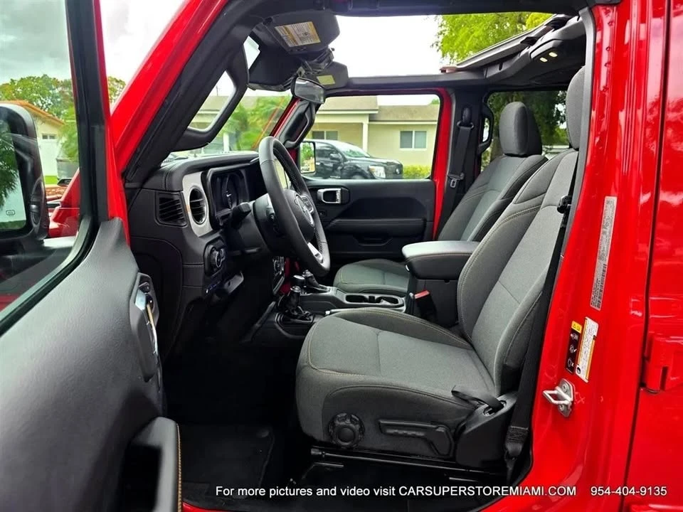 2025 Jeep JL Wrangler - Image 18 of 20