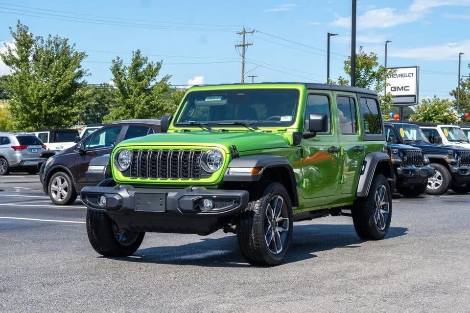 2025 Jeep JL Wrangler - Image 3 of 20
