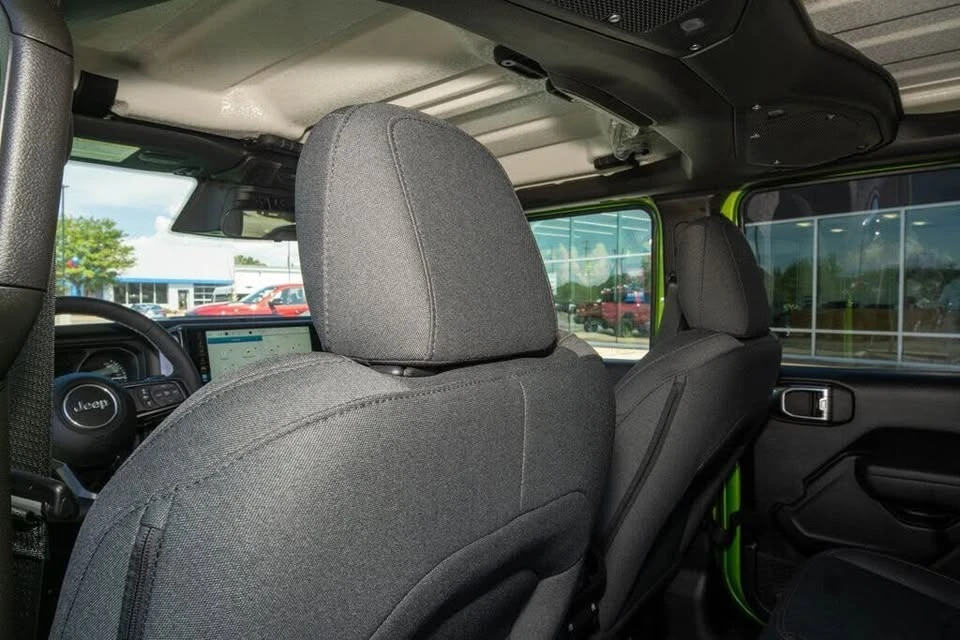 2025 Jeep JL Wrangler - Image 12 of 20