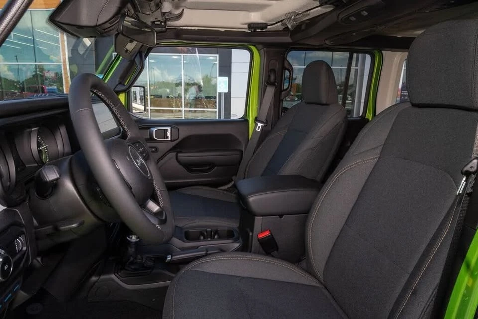 2025 Jeep JL Wrangler - Image 11 of 20