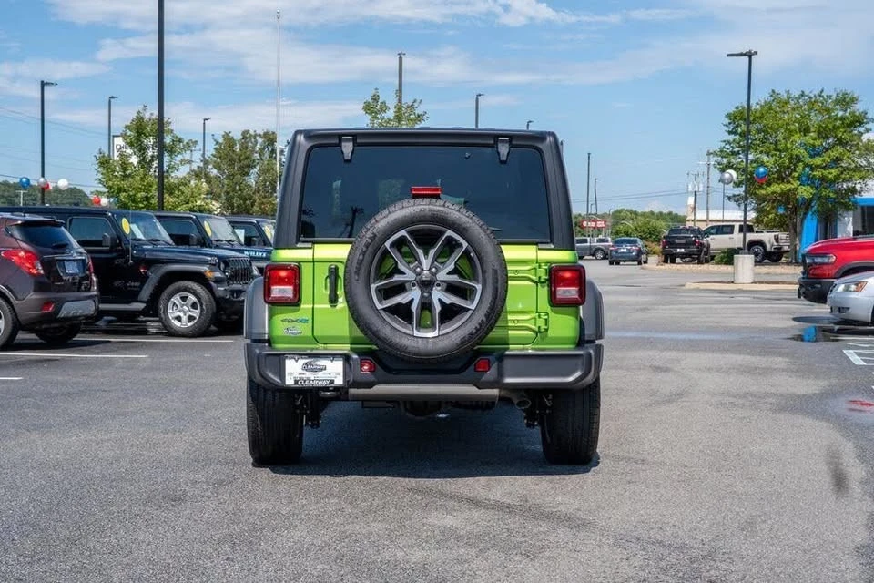 2025 Jeep JL Wrangler - Image 6 of 20