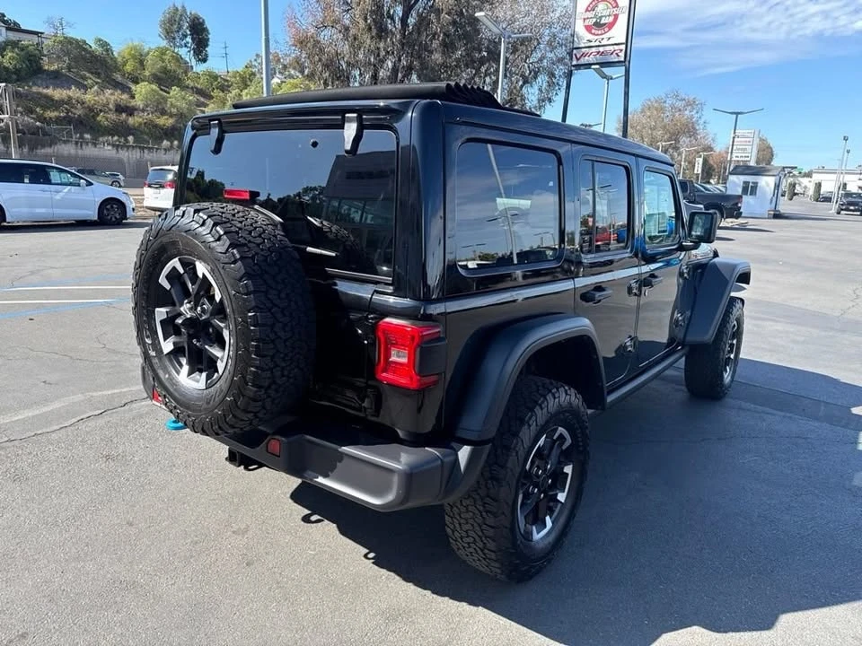 2025 Jeep JL Wrangler - Image 8 of 13
