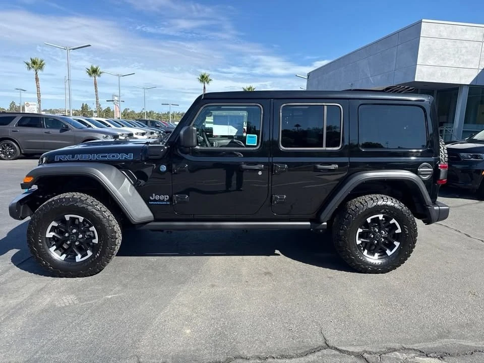 2025 Jeep JL Wrangler - Image 3 of 13