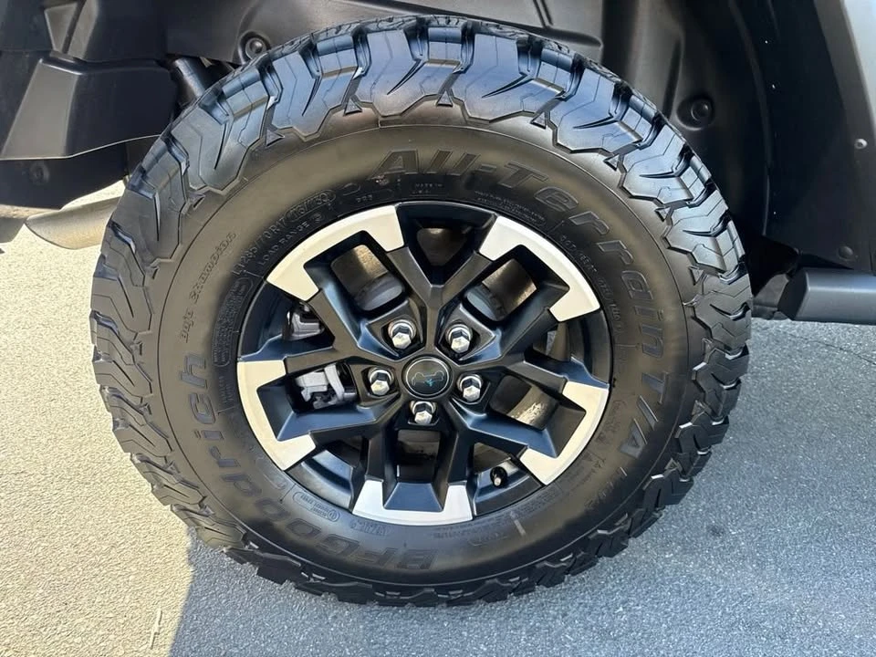 2025 Jeep JL Wrangler - Image 10 of 13