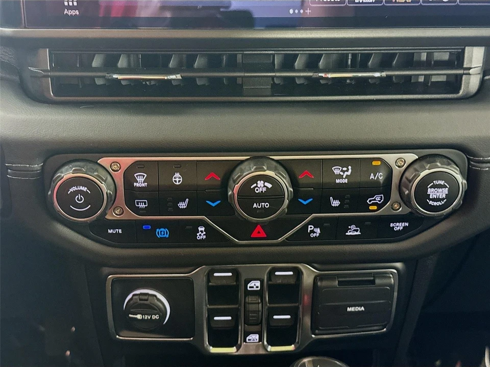 2025 Jeep JL Wrangler - Image 14 of 21