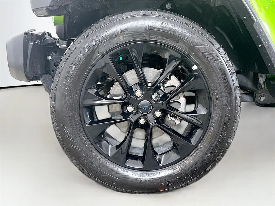 2025 Jeep JL Wrangler - Image 13 of 14