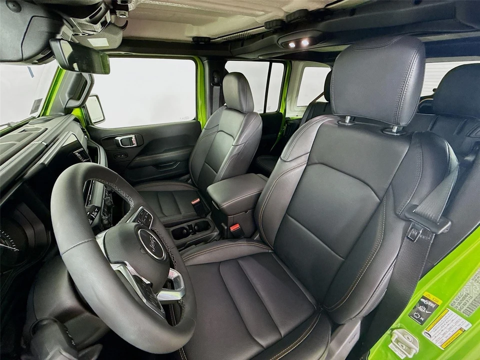2025 Jeep JL Wrangler - Image 12 of 14