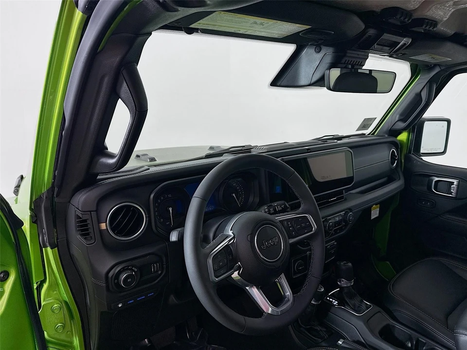 2025 Jeep JL Wrangler - Image 9 of 21
