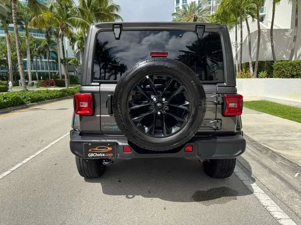 2025 Jeep JL Wrangler - Image 6 of 12
