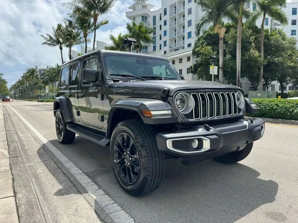 2025 Jeep JL Wrangler - Image 2 of 12