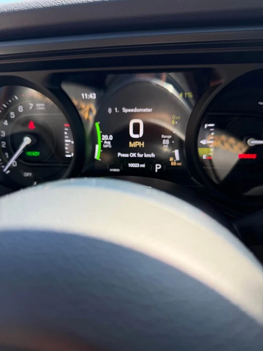 2025 Jeep JL Wrangler - Image 10 of 19
