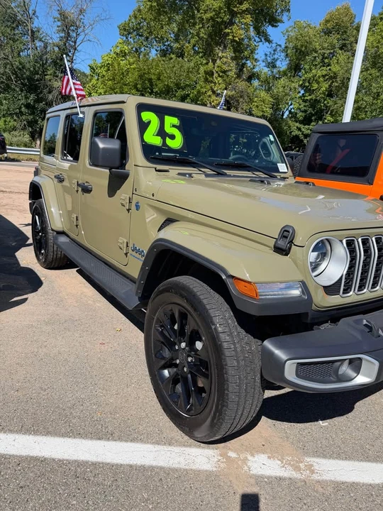 2025 Jeep JL Wrangler - Image 2 of 19