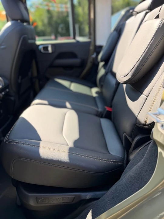2025 Jeep JL Wrangler - Image 13 of 19